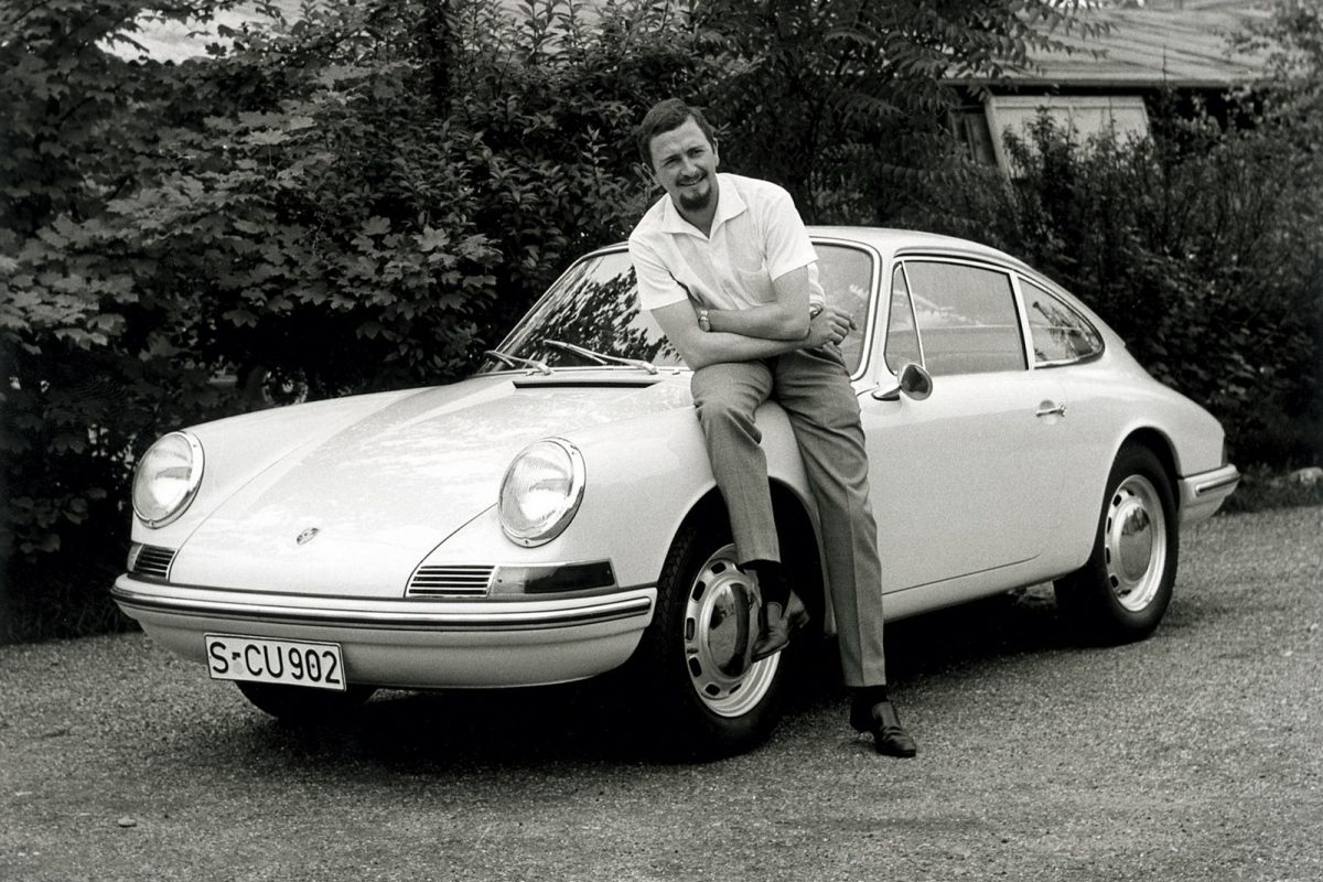 PORSCHE 911