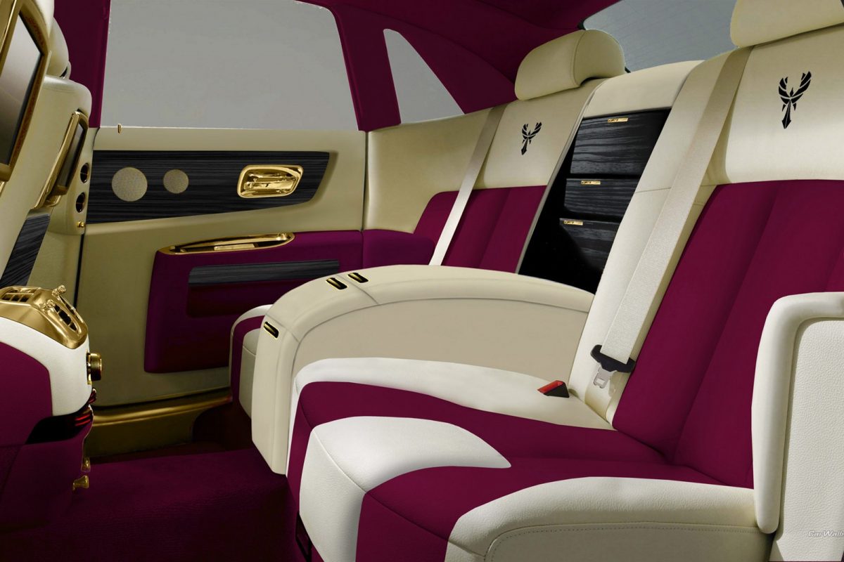 ROLLS-ROYCE GHOST