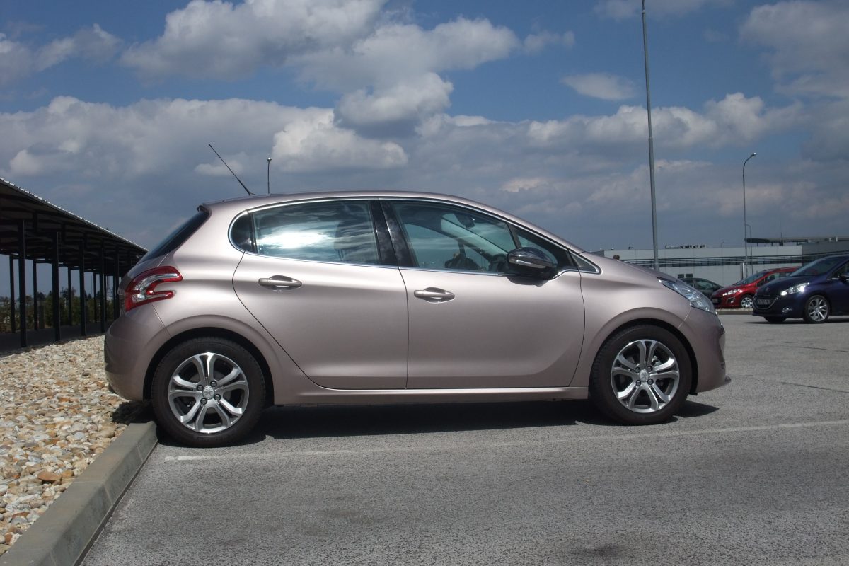 PEUGEOT