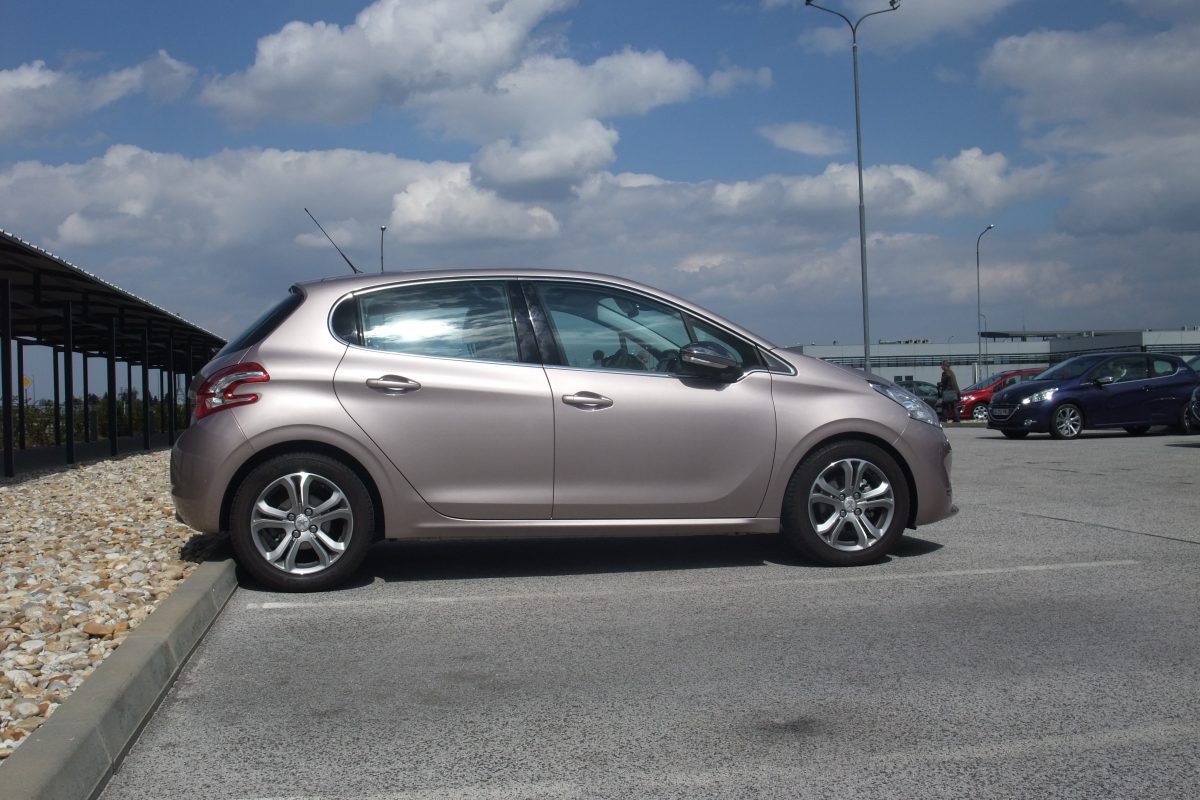 PEUGEOT
