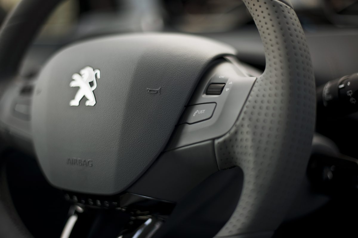 PEUGEOT