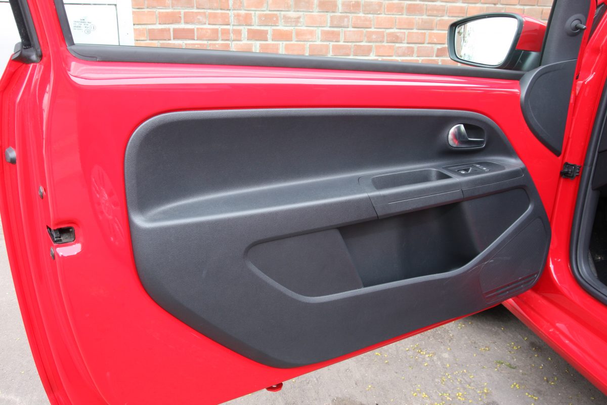 VOLKSWAGEN UP