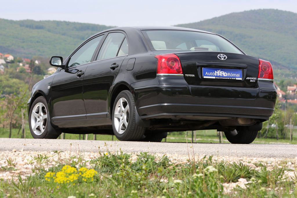 TOYOTA AVENSIS