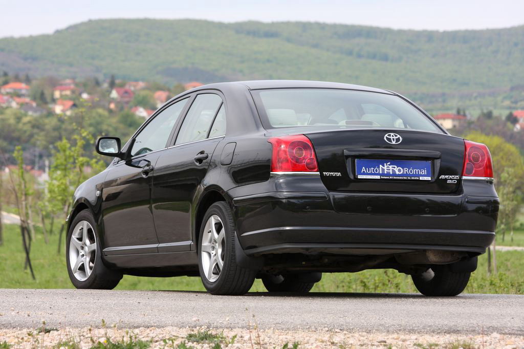 TOYOTA AVENSIS