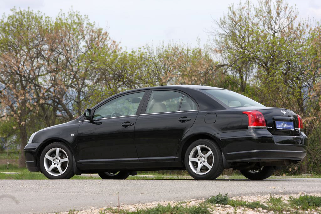 TOYOTA AVENSIS