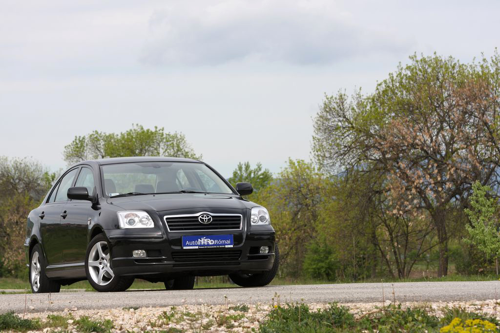 TOYOTA AVENSIS