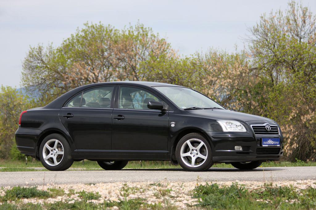 TOYOTA AVENSIS