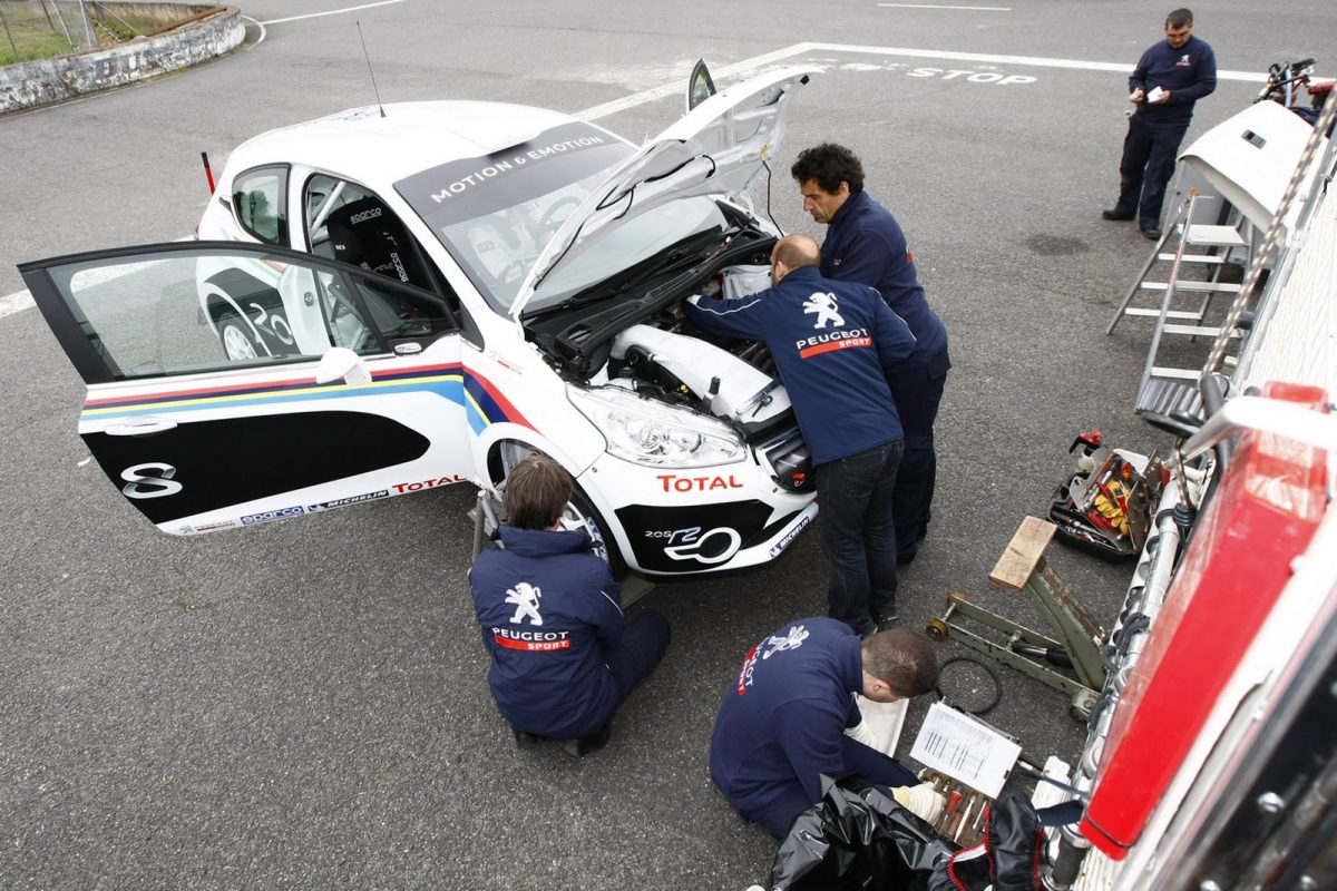 PEUGEOT