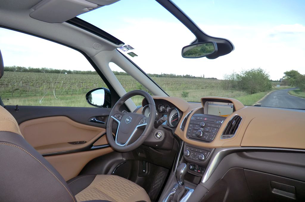 OPEL ZAFIRA TOURER