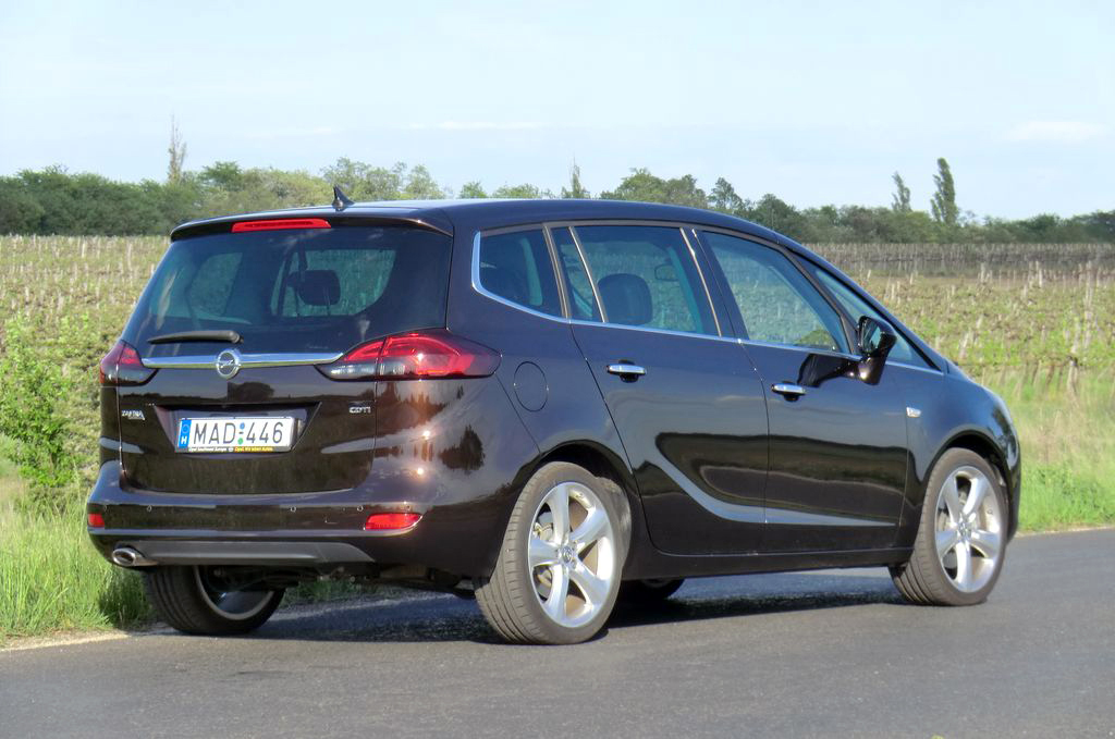 OPEL ZAFIRA TOURER