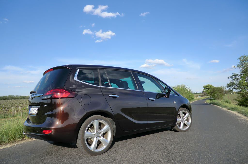 OPEL ZAFIRA TOURER