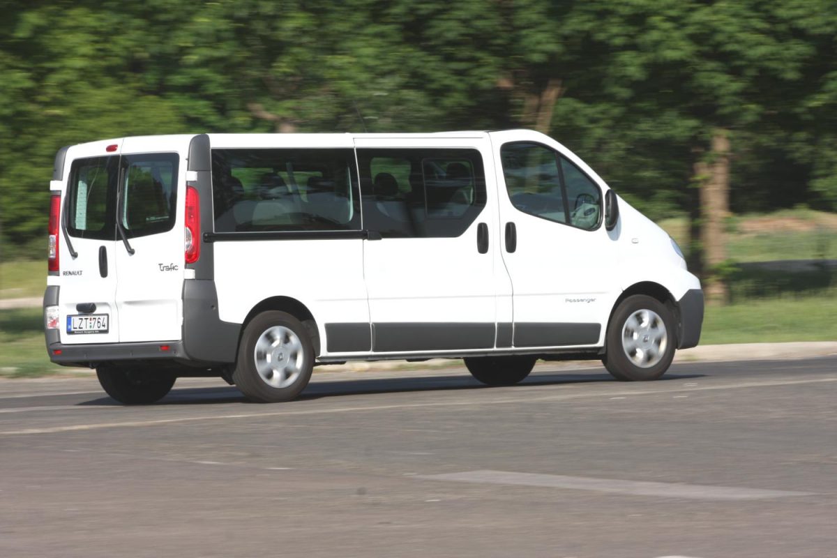 RENAULT TRAFIC