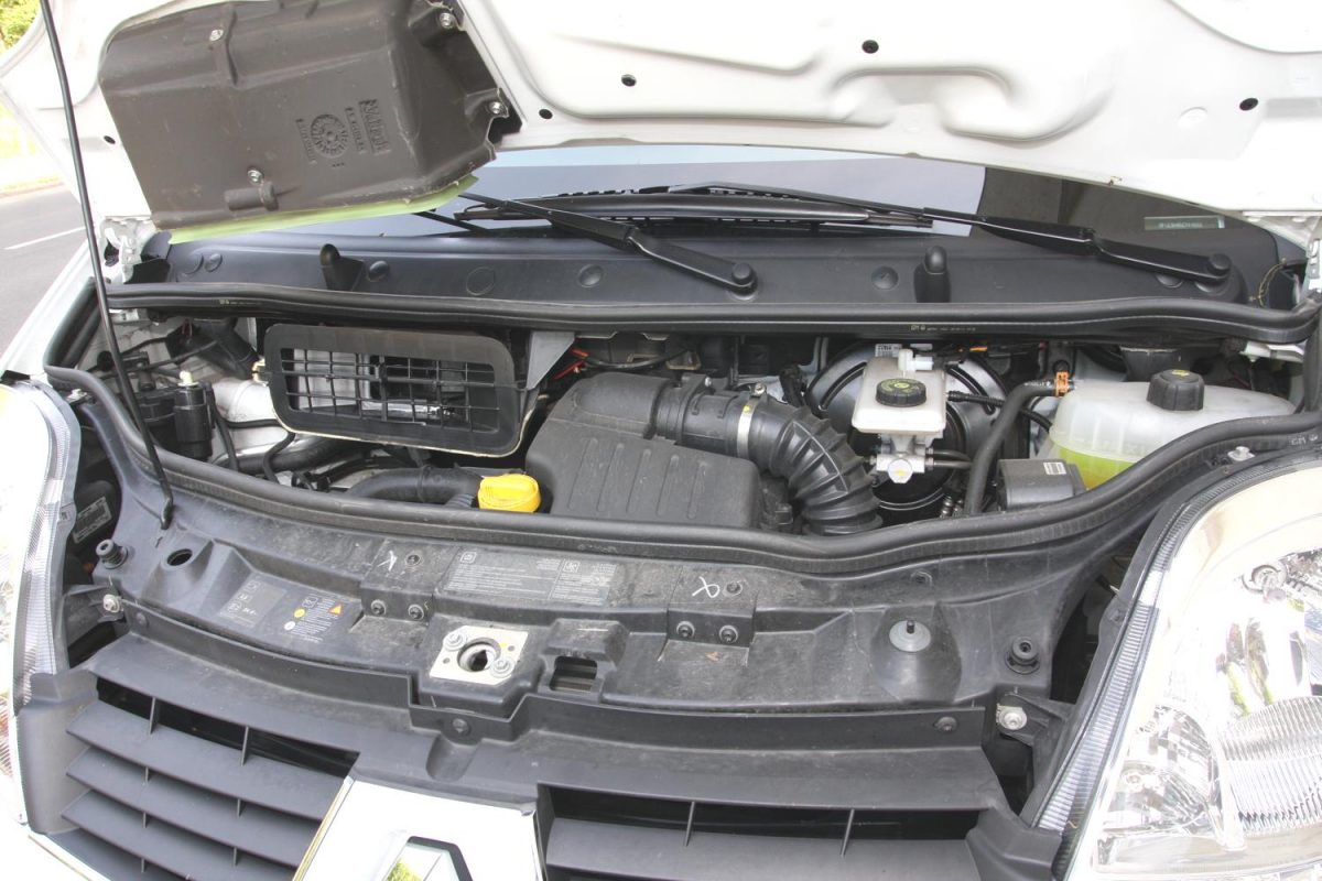 RENAULT TRAFIC
