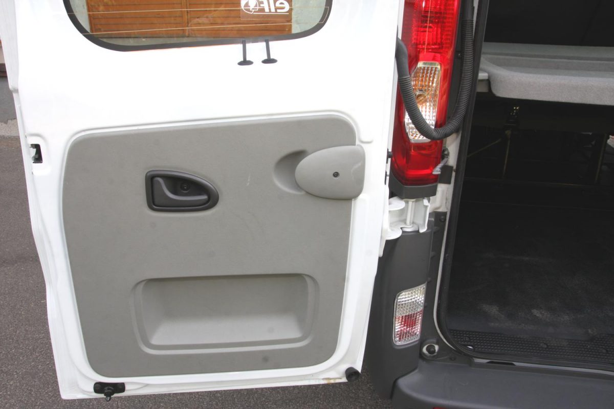 RENAULT TRAFIC