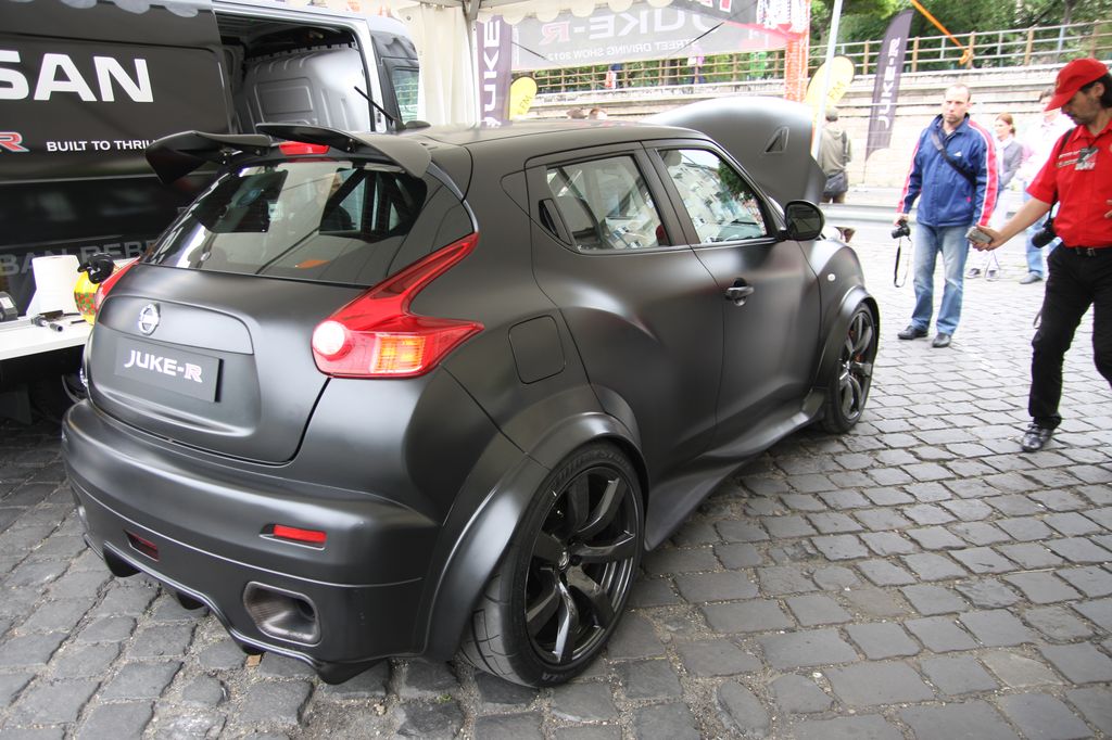 NISSAN JUKE