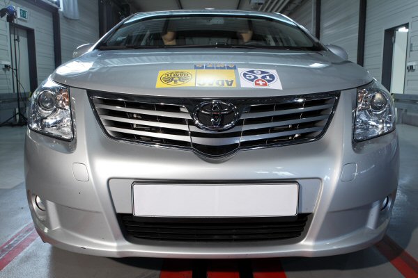 TOYOTA AVENSIS