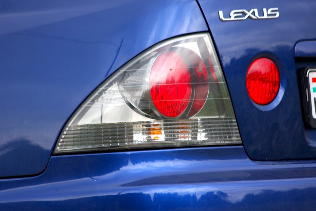 LEXUS IS