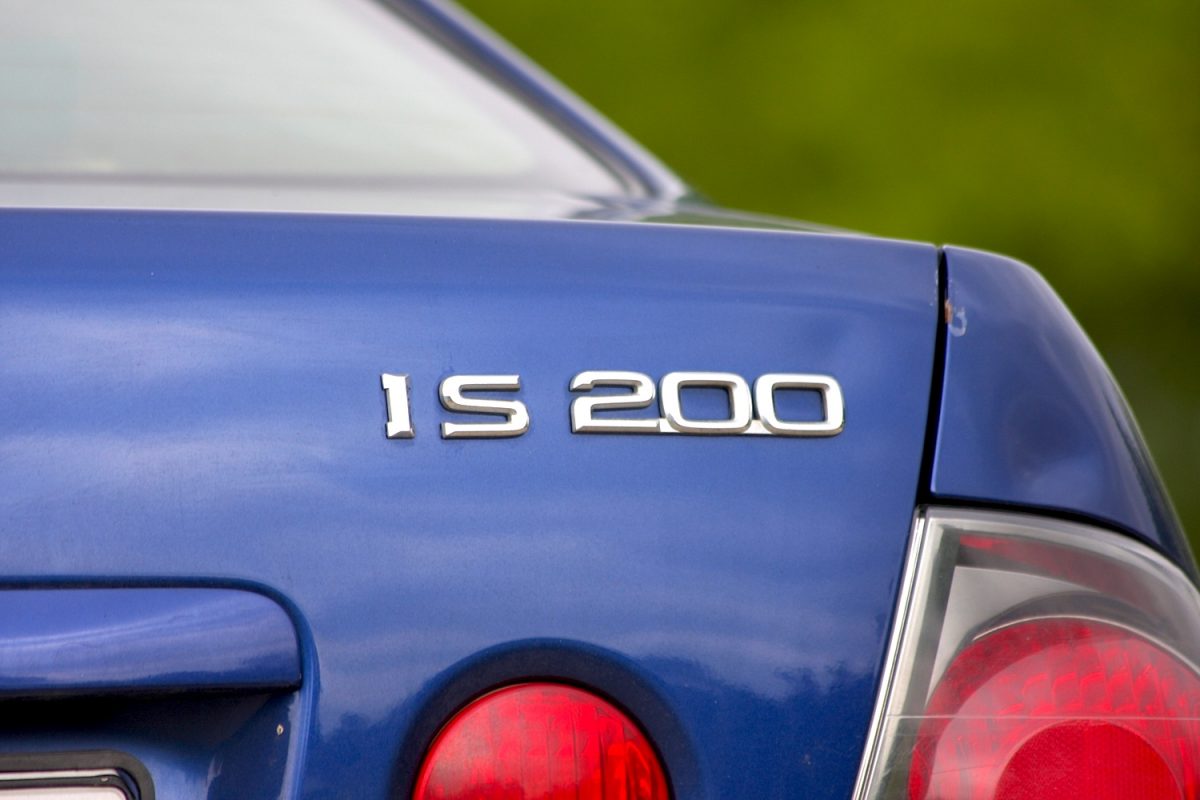 LEXUS IS