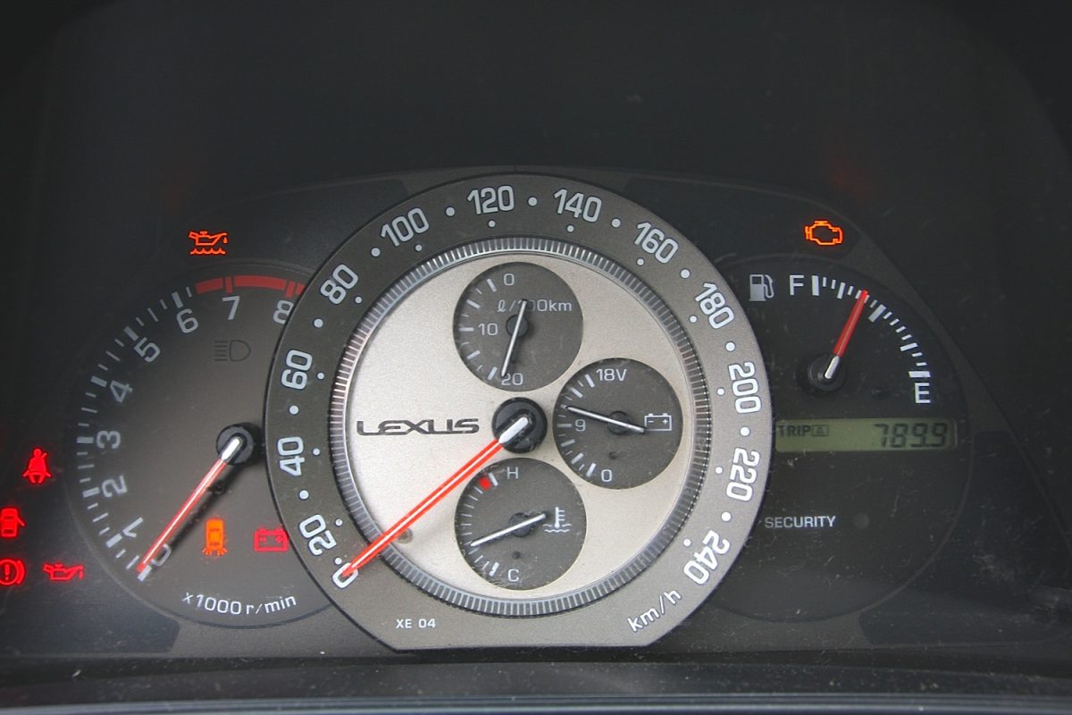LEXUS IS
