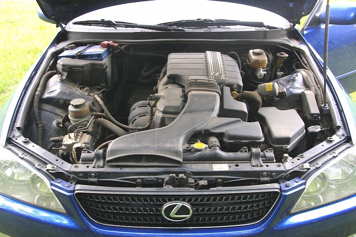 LEXUS IS