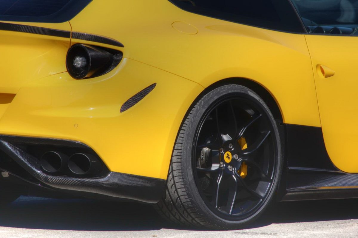 FERRARI FF