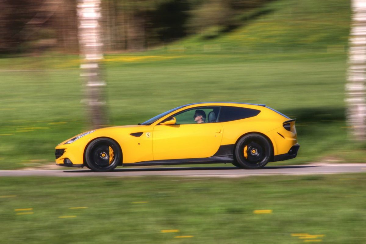 FERRARI FF