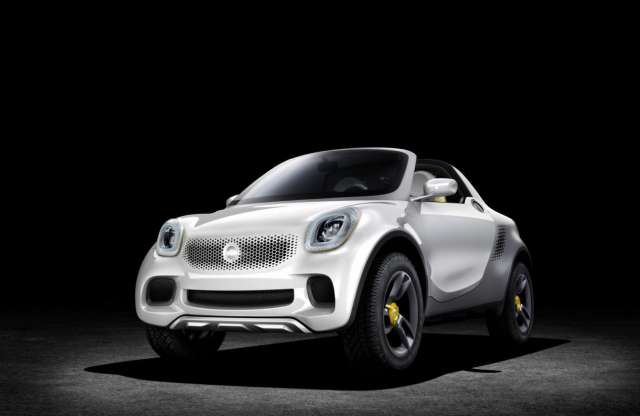 Villanyos pick-uppal szédít Detroitban a smart