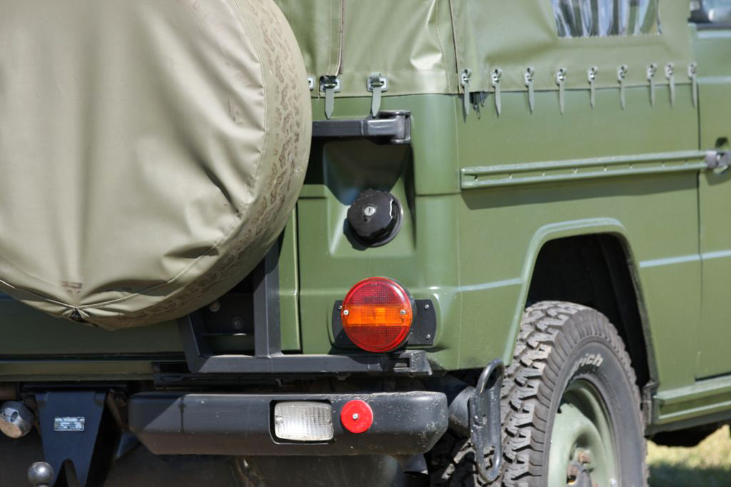 MERCEDES-BENZ G 250