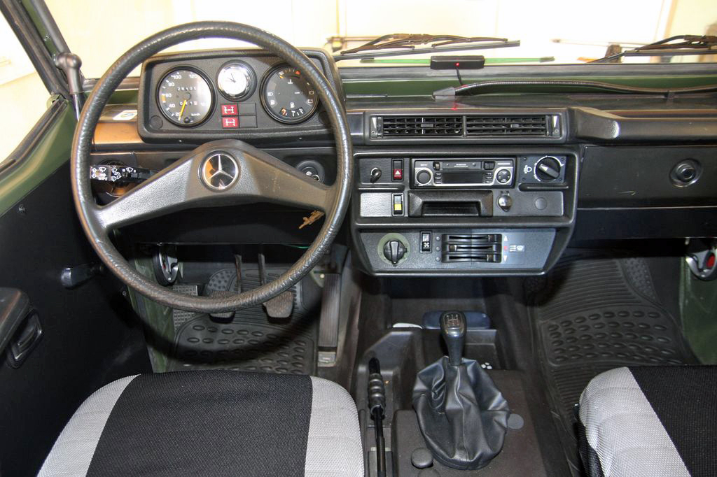MERCEDES-BENZ G 250