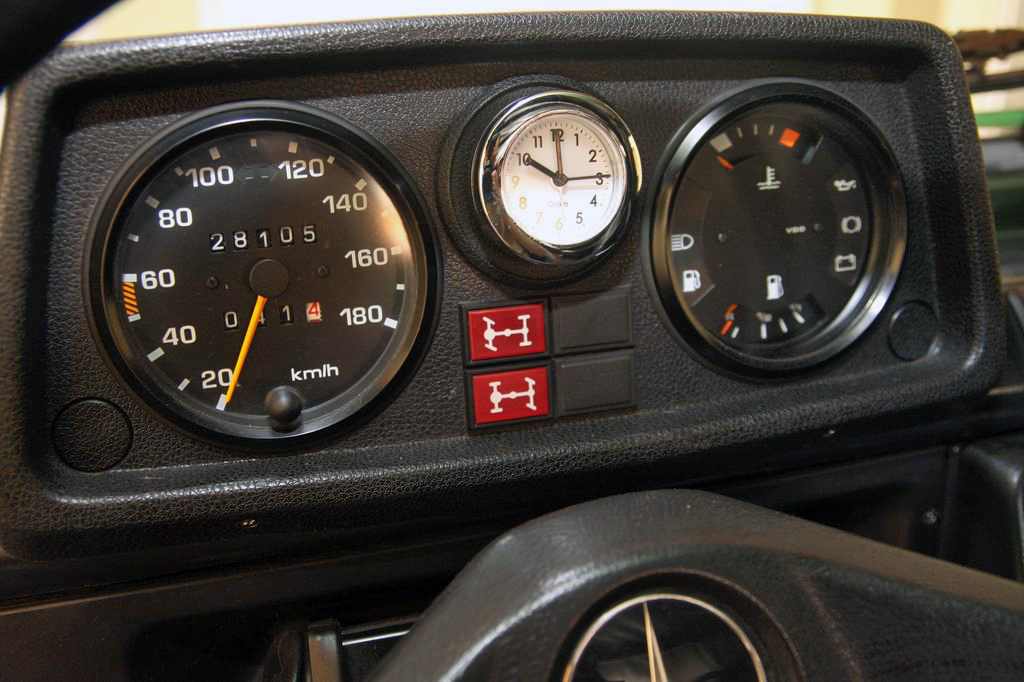 MERCEDES-BENZ G 250