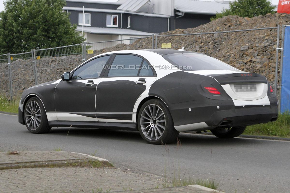 MERCEDES-BENZ S-OSZTÁLY