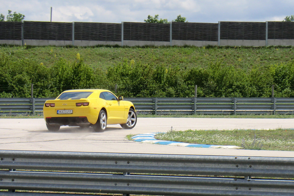 CHEVROLET CAMARO