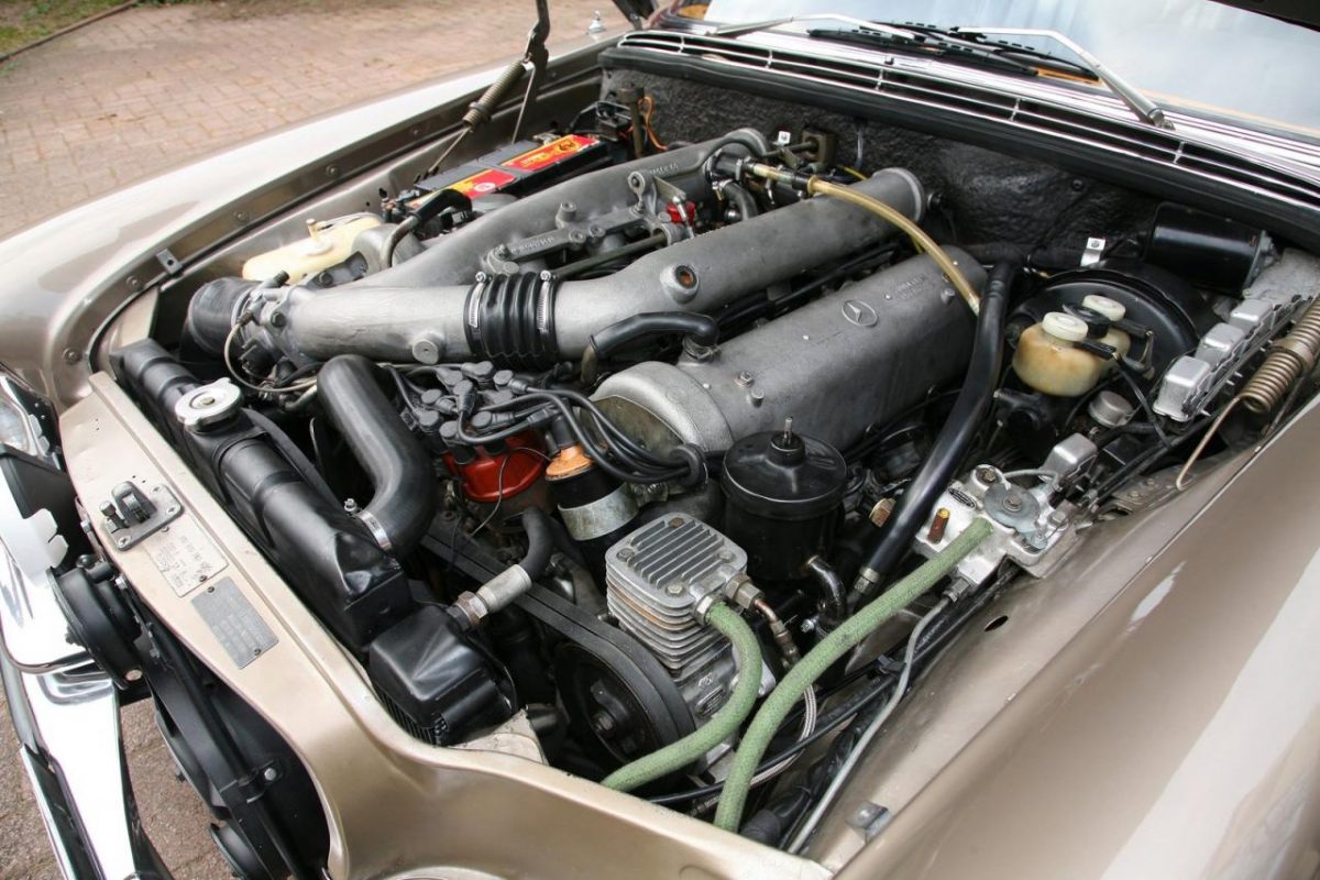 MERCEDES-BENZ W 109