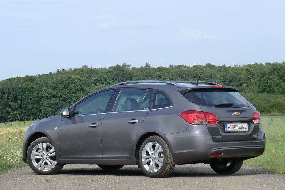 CHEVROLET CRUZE