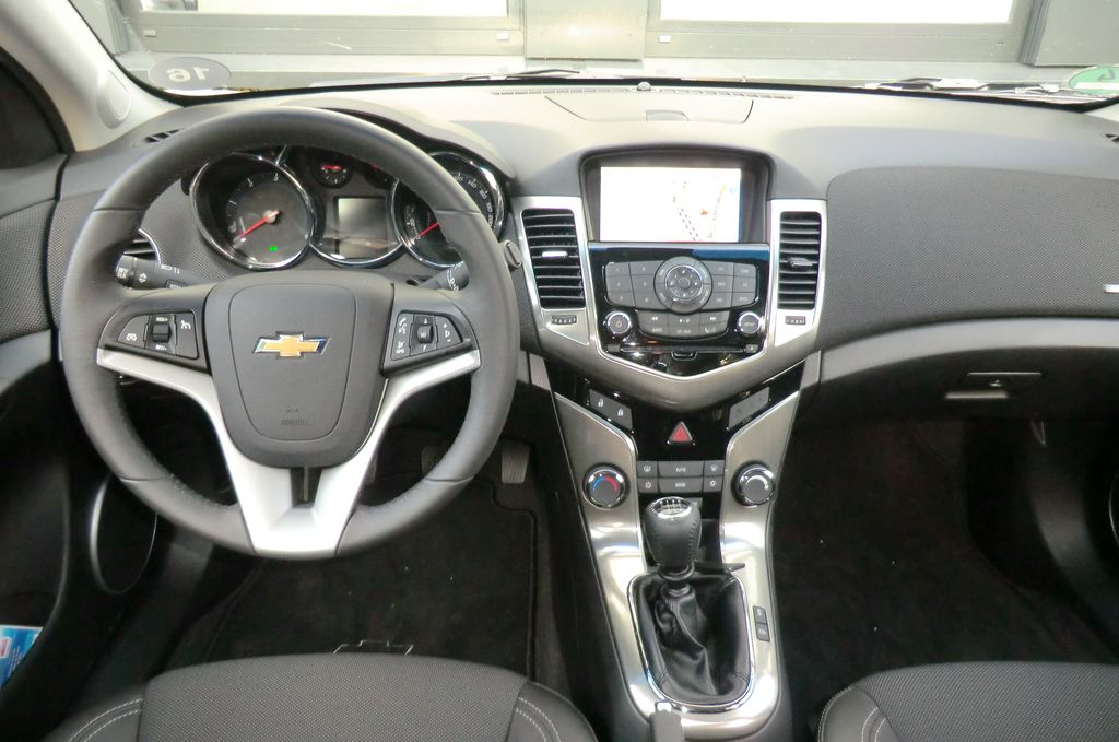 CHEVROLET CRUZE