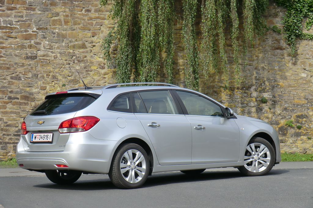 CHEVROLET CRUZE