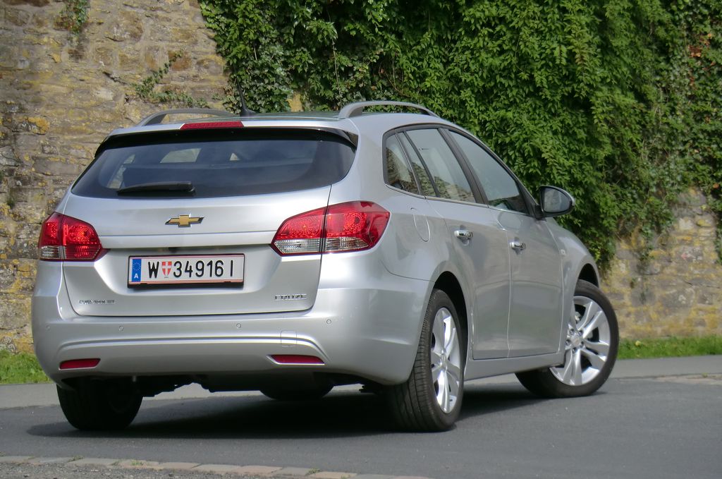 CHEVROLET CRUZE