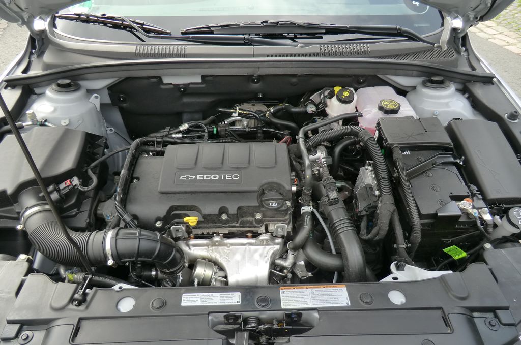 CHEVROLET CRUZE