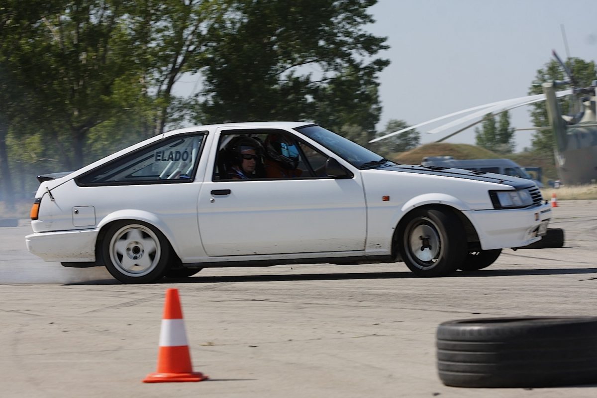 TOYOTA CELICA