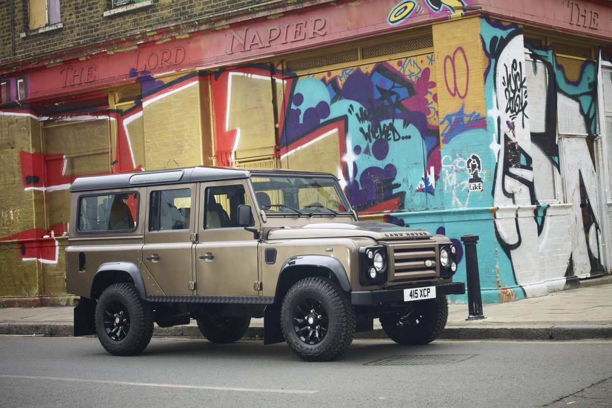 LAND ROVER