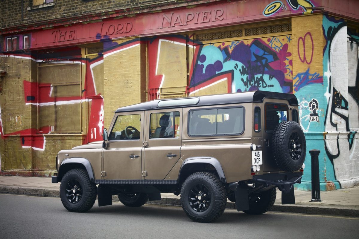 LAND ROVER