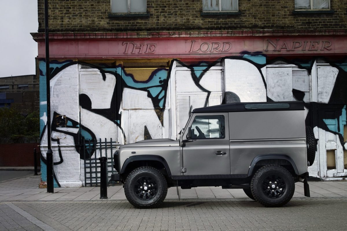 LAND ROVER