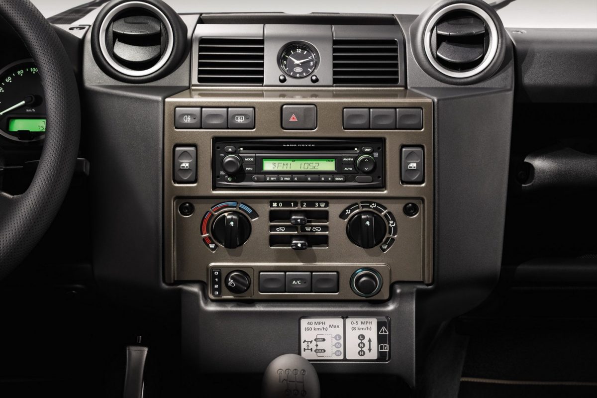 LAND ROVER