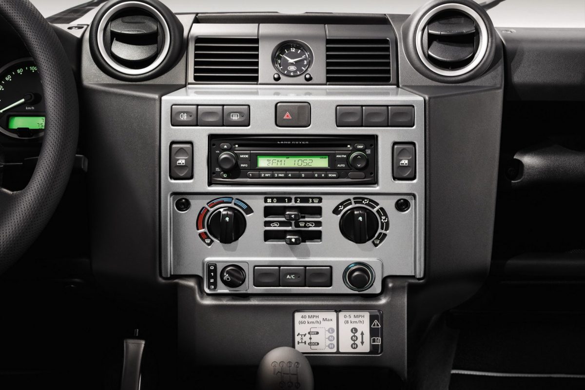 LAND ROVER