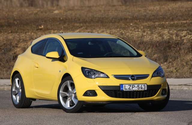 Jó egy gyors körre? Opel Astra GTC 1.6 Turbo Sport teszt