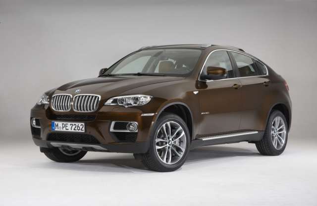 Három turbós dízellel itt a BMW X6 M50d