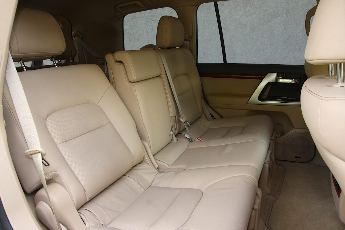 TOYOTA LAND CRUISER