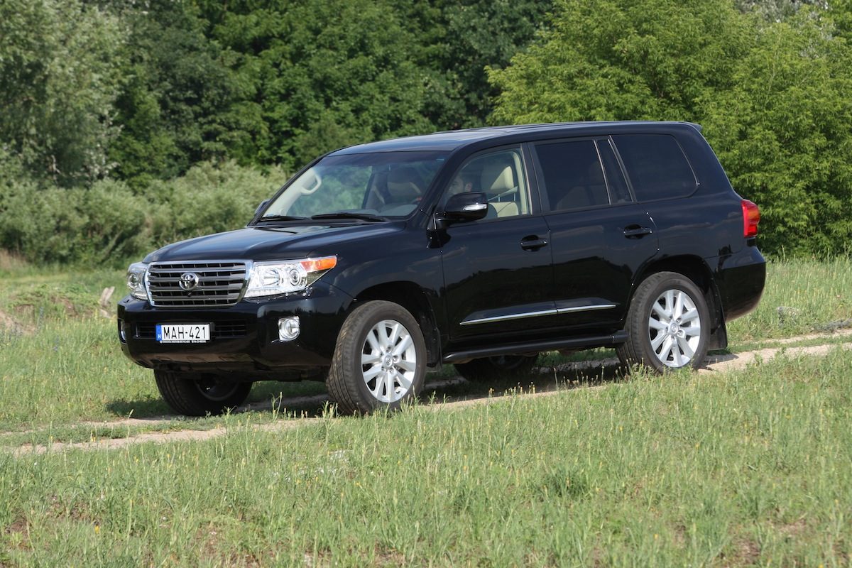 TOYOTA LAND CRUISER