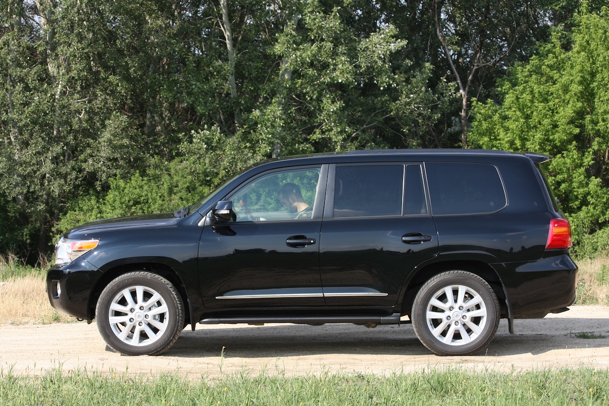 TOYOTA LAND CRUISER