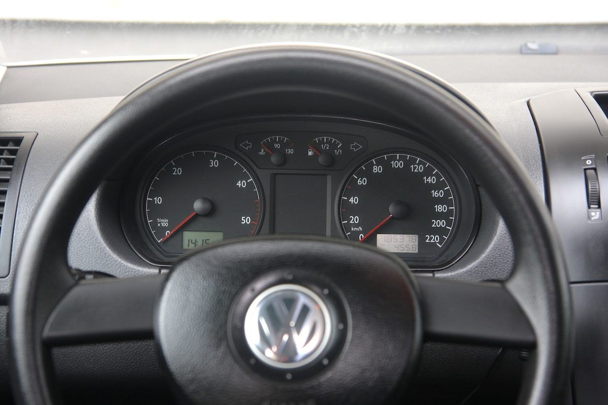 VOLKSWAGEN POLO
